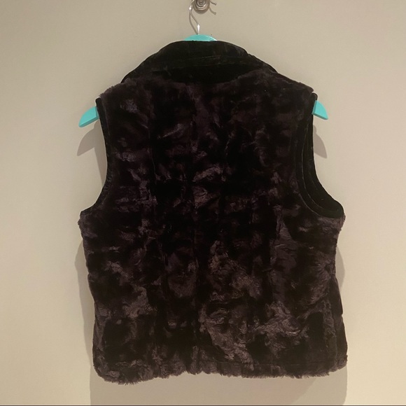 Purple Fuzzy Vest - Picture 2 of 3